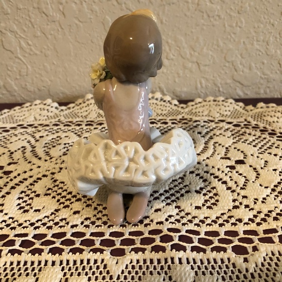 Lladró “My Debut” - Picture 4 of 7